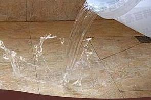 二连浩特漏水维修 免砸砖防水材料该如何施工